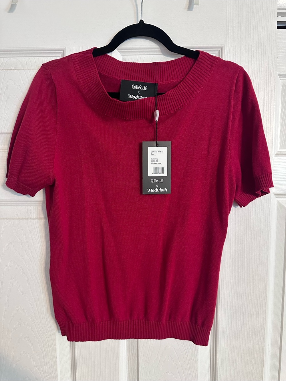 Collectif x ModCloth Short Sleeve Knit Top in Red